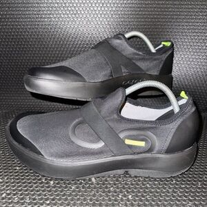 Oofos OOmg Fibre Low Black Gray Slip On Comfort Sneakers Shoes Men’s Size 10.5